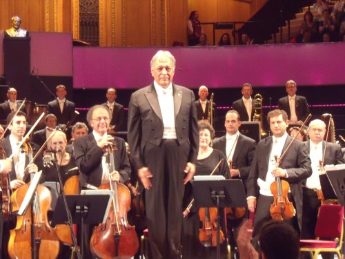 Zubin Mehta acknowledging the audience at the end last night.